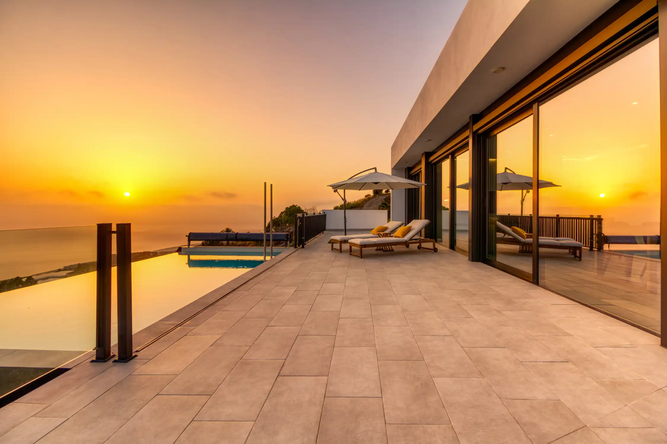 Las piscinas más espectaculares en La Palma – Casas de vacaciones con piscina infinita y vistas al mar