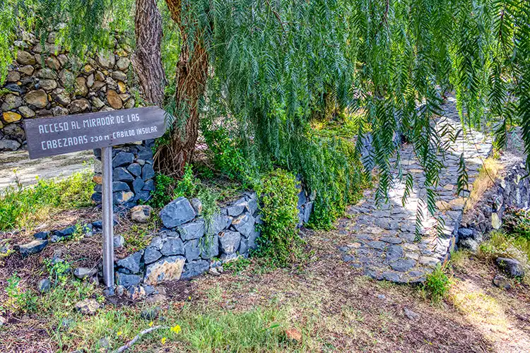 Acceso al Mirador Las Cabezadas en Tijarafe, La Palma