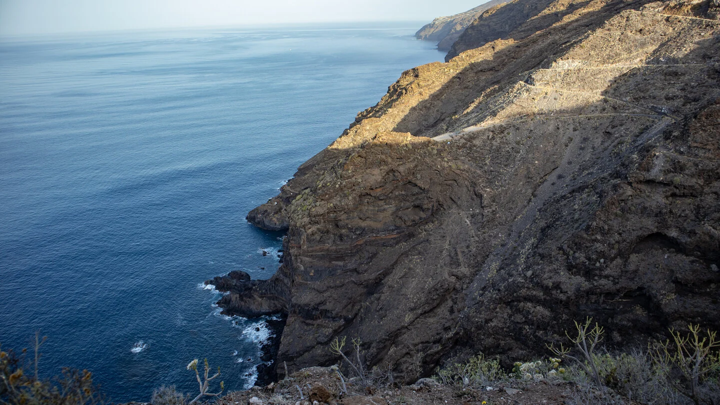 D’El Jesús par le Barranco del Jurado à la baie des Pirates